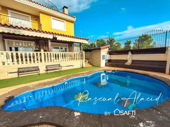 Foto 2 de Casa en venta en Altorreal de 4 habitaciones con terraza y piscina