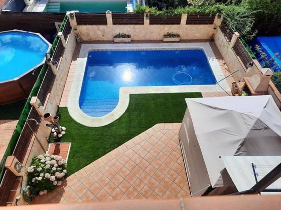 Foto 2 de Casa en venta en Ugena de 4 habitaciones con terraza y piscina