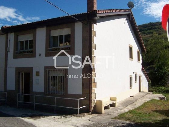 Foto 1 de Casa en venda a Santiurde de Reinosa de 4 habitacions amb garatge