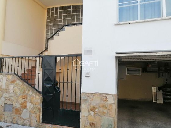 Foto 2 de Casa en venta en Montijo de 5 habitaciones con garaje y jardín