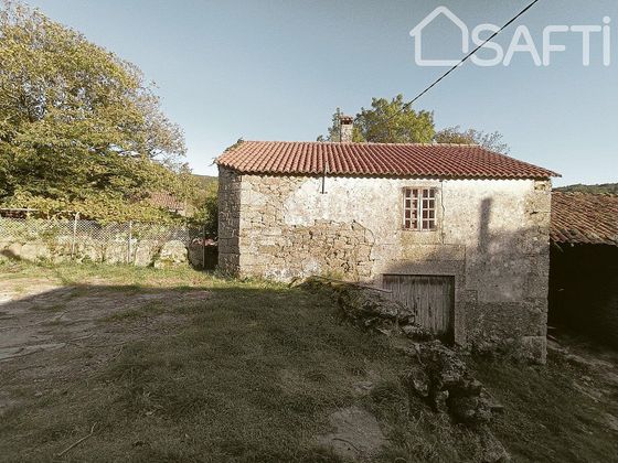 Foto 2 de Casa en venda a Rodeiro de 2 habitacions amb jardí i calefacció