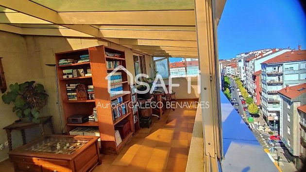 Foto 2 de Ático en venta en Ensanche - Sar de 3 habitaciones con terraza y ascensor
