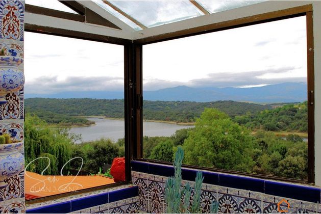 Foto 2 de Venta de chalet en Pedrezuela de 4 habitaciones con terraza y piscina