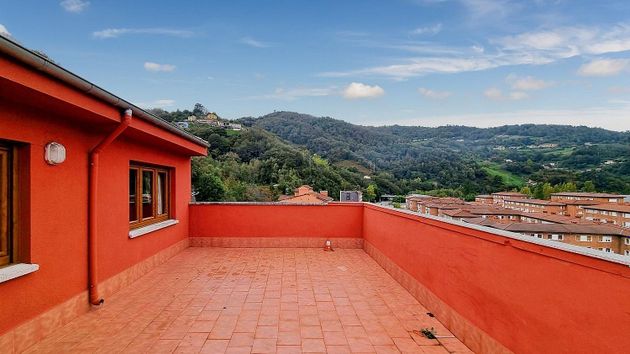 Foto 1 de Dúplex en venda a San Martín del Rey Aurelio de 3 habitacions amb terrassa i calefacció