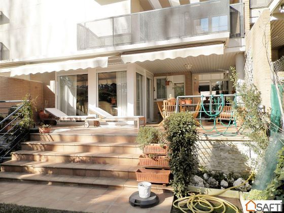Foto 1 de Casa adossada en venda a Montecanal de 4 habitacions amb terrassa i jardí