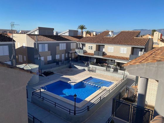 Foto 2 de Casa adosada en venta en Moncófar pueblo de 3 habitaciones con terraza y piscina