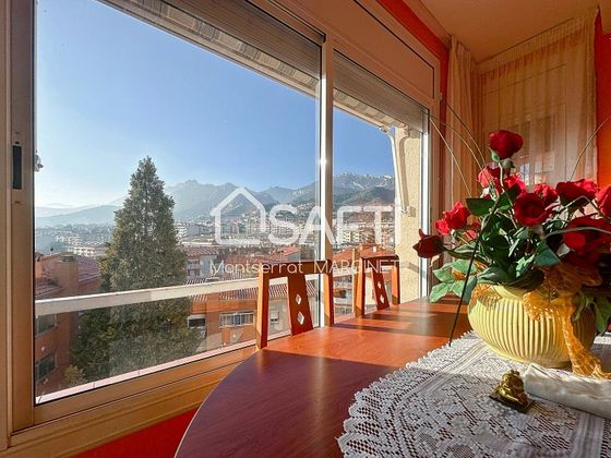 Foto 1 de Pis en venda a Berga de 4 habitacions amb balcó