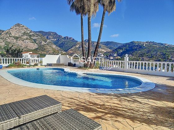Foto 1 de Casa en venda a Plaça Eliptica-Republica Argentina-Germanies de 5 habitacions amb terrassa i piscina