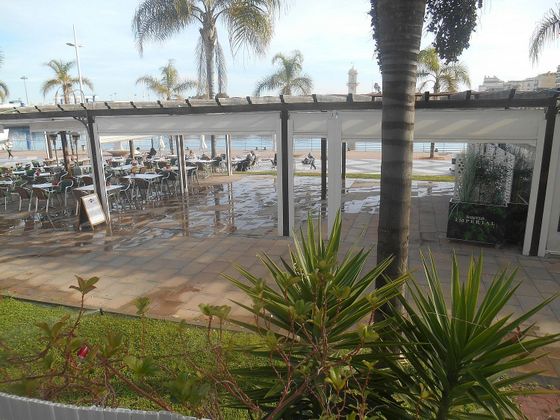 Foto 2 de Local en venda a Playa de Gandia amb terrassa