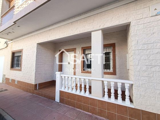 Foto 1 de Casa en venda a Santiago de la Ribera de 3 habitacions amb garatge i jardí