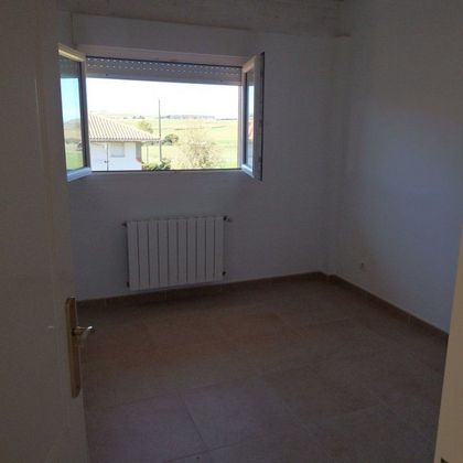 Foto 2 de Casa en venda a Galizano de 2 habitacions amb terrassa i garatge