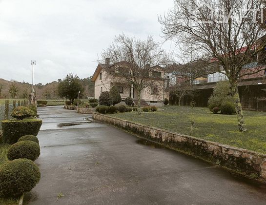 Foto 2 de Xalet en venda a Padrón de 5 habitacions amb garatge i jardí