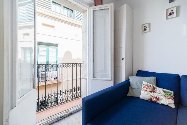 Foto 2 de Ático en venta en El Gòtic de 2 habitaciones con terraza y balcón