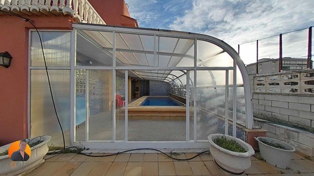 Foto 2 de Venta de casa en Bellreguard de 5 habitaciones con terraza y piscina