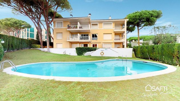 Foto 1 de Piso en venta en Calella de Palafrugell de 4 habitaciones con terraza y piscina