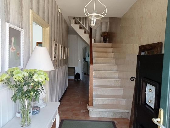 Foto 2 de Casa en venda a Boiro de 5 habitacions amb terrassa i garatge
