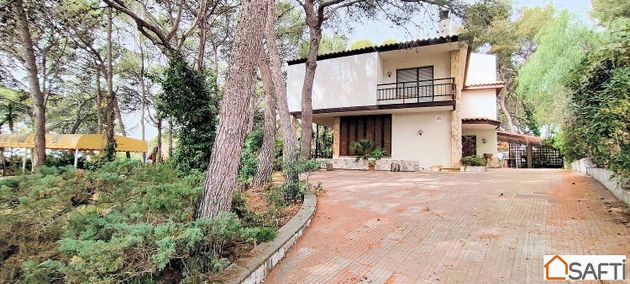 Foto 1 de Xalet en venda a La Mora de 6 habitacions amb terrassa i piscina