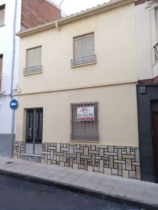 Foto 2 de Venta de chalet en Torre del Campo de 4 habitaciones con terraza