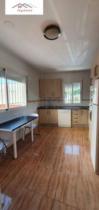 Foto 2 de Casa en venta en Fuerte del Rey de 4 habitaciones con garaje