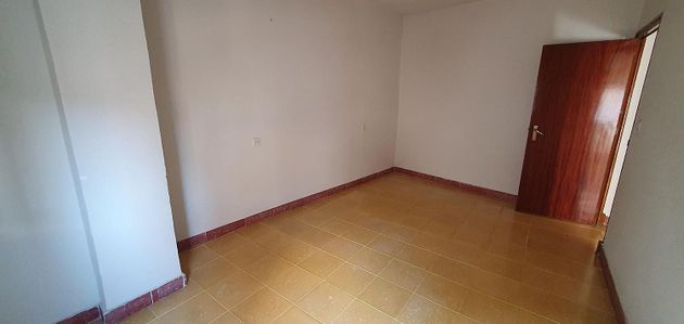 Foto 2 de Venta de piso en Ctra. Circunvalación - La Magdalena de 3 habitaciones con garaje