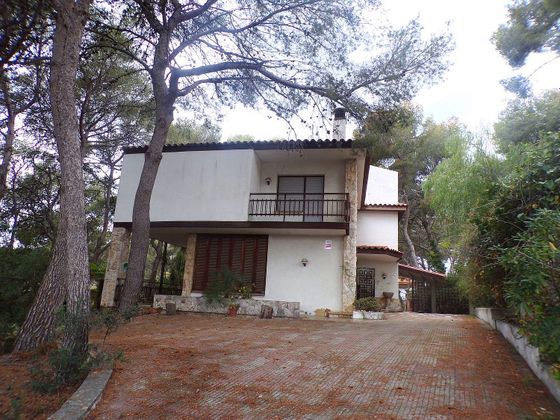 Foto 2 de Xalet en venda a La Mora de 9 habitacions amb terrassa i piscina