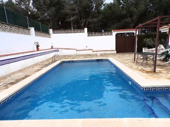 Foto 2 de Venta de chalet en La Muntanyeta - La Franquesa de 3 habitaciones con terraza y piscina
