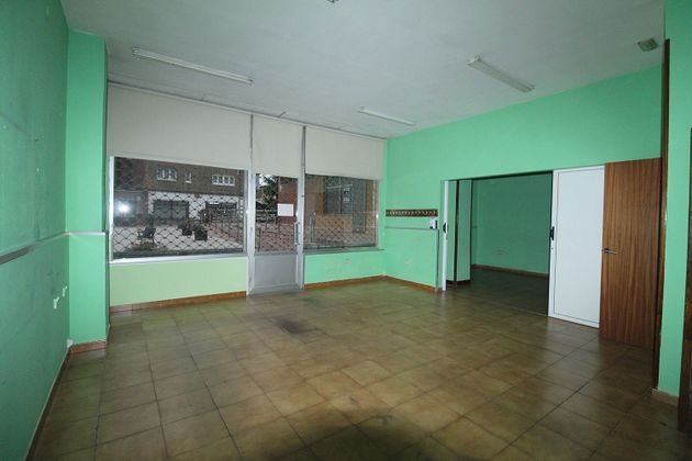 Foto 2 de Alquiler de local en Huca - Prados de 132 m²