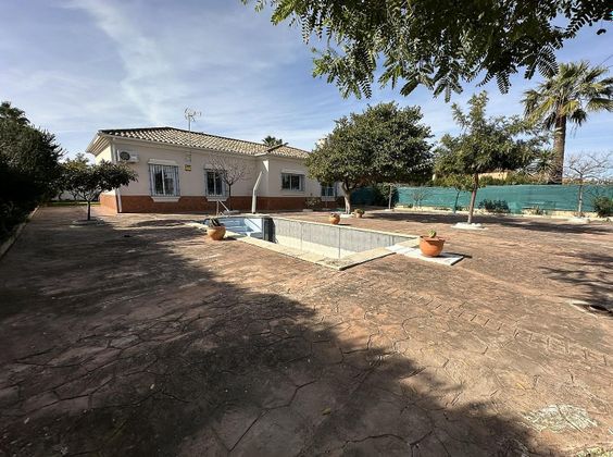 Foto 1 de Casa en venta en Carlota (La) de 3 habitaciones con terraza y piscina