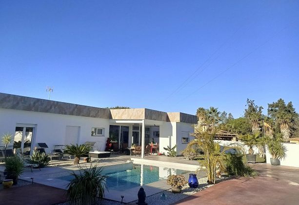 Foto 2 de Chalet en alquiler en Pelagatos - Pago del Humo de 4 habitaciones con terraza y piscina