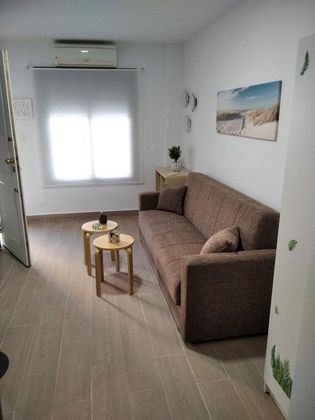 Foto 1 de Piso en alquiler en Sancti Petri - La Barrosa de 1 habitación con muebles y aire acondicionado