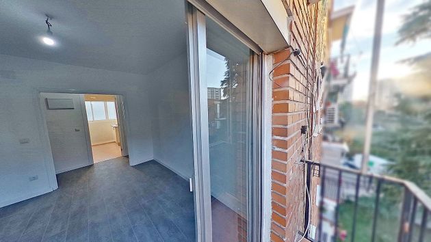 Foto 2 de Alquiler de piso en San Fermín de 3 habitaciones con terraza