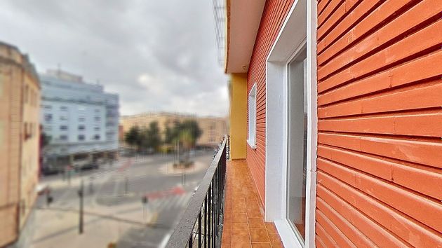 Foto 2 de Piso en alquiler en Marxalenes de 4 habitaciones con balcón