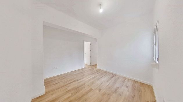 Foto 1 de Alquiler de piso en Pradolongo de 3 habitaciones y 55 m²