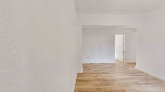 Foto 2 de Alquiler de piso en Pradolongo de 3 habitaciones y 55 m²