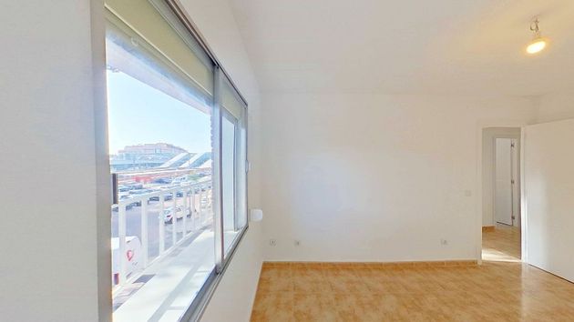 Foto 2 de Alquiler de piso en Los Rosales de 2 habitaciones y 51 m²
