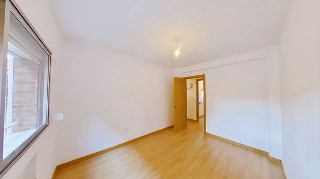 Foto 1 de Alquiler de piso en Entrevías de 3 habitaciones con calefacción