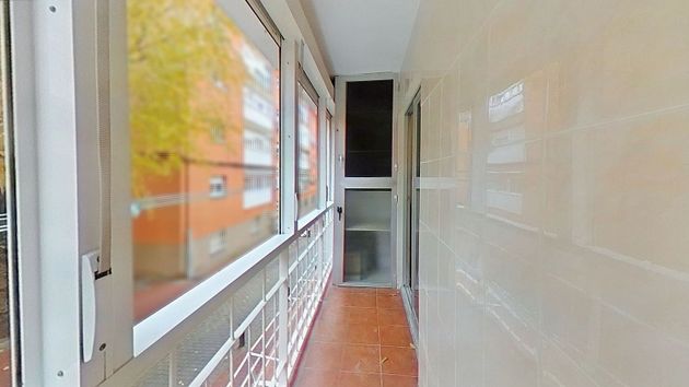 Foto 2 de Pis en lloguer a Palomeras sureste de 2 habitacions amb terrassa i calefacció