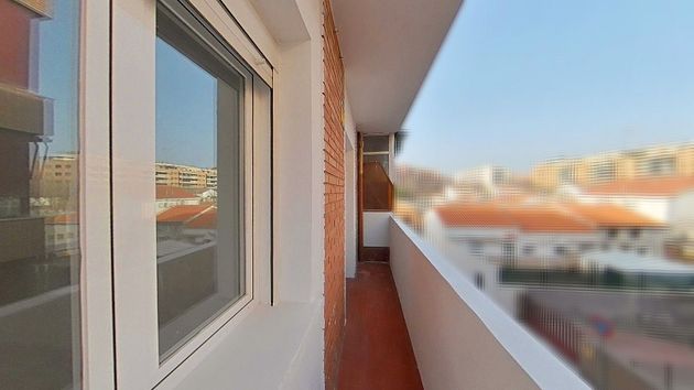 Foto 2 de Pis en lloguer a Zona Estación de 3 habitacions amb terrassa i calefacció