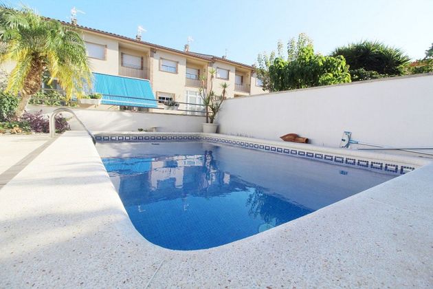 Foto 2 de Casa adossada en venda a Ponent - Barri de França de 4 habitacions amb terrassa i piscina