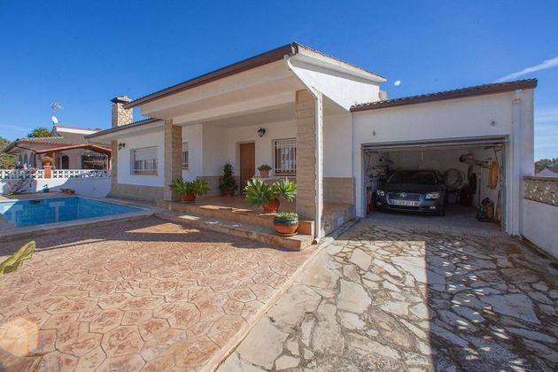 Foto 2 de Chalet en venta en Bisbal del Penedès, la de 6 habitaciones con piscina y garaje
