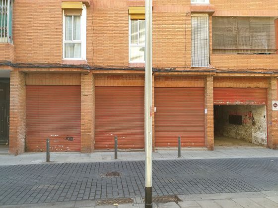 Foto 1 de Local en lloguer a calle Ciutadella Baixa de 275 m²