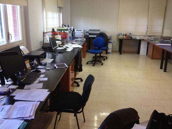 Foto 1 de Alquiler de oficina en Sant Esteve Sesrovires con aire acondicionado y calefacción