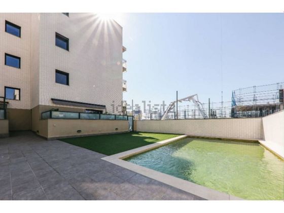 Foto 2 de Alquiler de piso en Port de 2 habitaciones con terraza y piscina