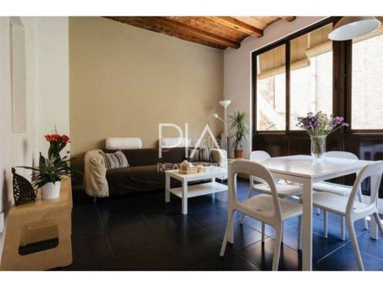 Foto 2 de Piso en alquiler en Santa Cristina - San Rafael de 4 habitaciones con muebles y balcón