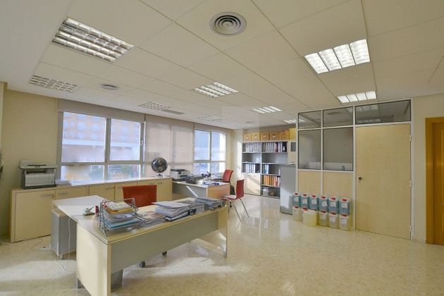 Foto 1 de Alquiler de oficina en Alfafar con aire acondicionado y ascensor