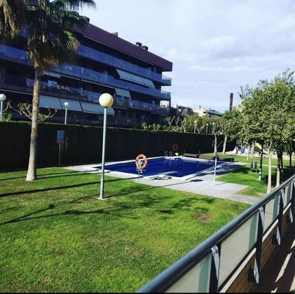 Foto 1 de Piso en venta en Barenys de 3 habitaciones con terraza y piscina