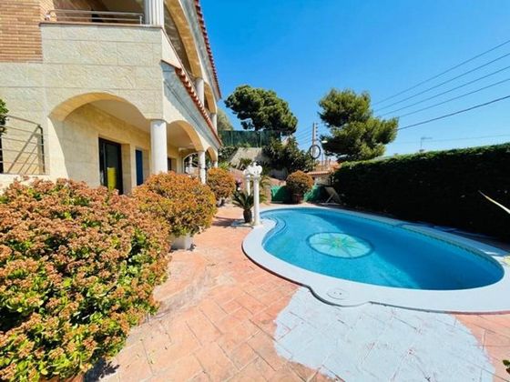 Foto 1 de Xalet en venda a Mas Mora - Sant Daniel de 6 habitacions amb terrassa i piscina