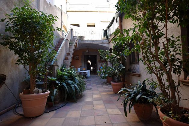 Foto 2 de Chalet en venta en Centre - Mataró de 7 habitaciones con terraza y jardín