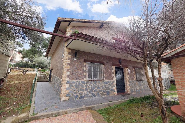 Foto 1 de Casa rural en venda a Mejorada del Campo de 2 habitacions amb terrassa i piscina