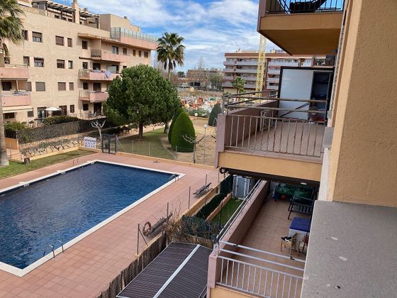 Foto 2 de Venta de piso en calle De Rosa Sensat de 3 habitaciones con terraza y piscina